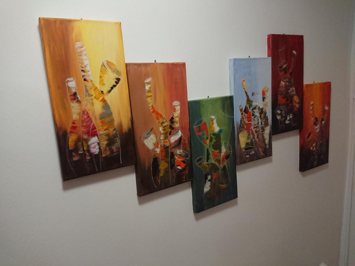 Katy'S Studio Apartment Brasov Luaran gambar