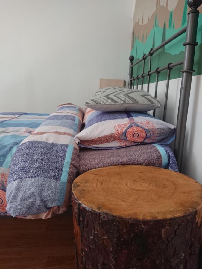 Katy'S Studio Apartment Brasov Luaran gambar