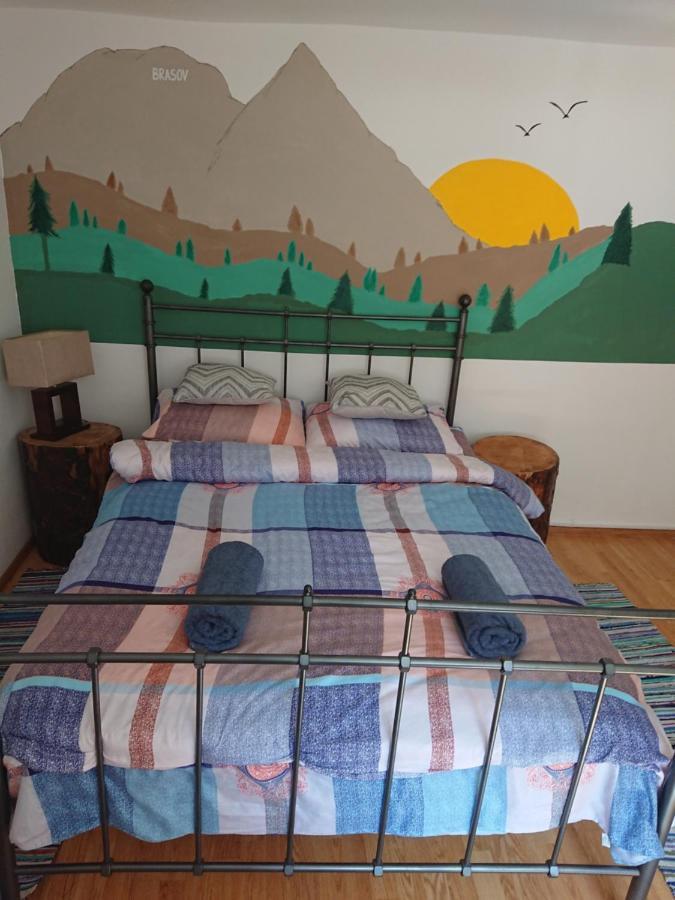 Katy'S Studio Apartment Brasov Luaran gambar