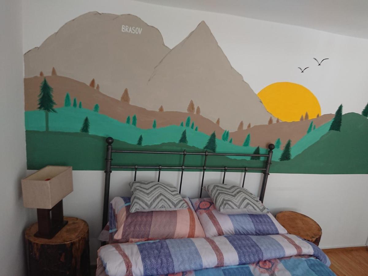 Katy'S Studio Apartment Brasov Luaran gambar